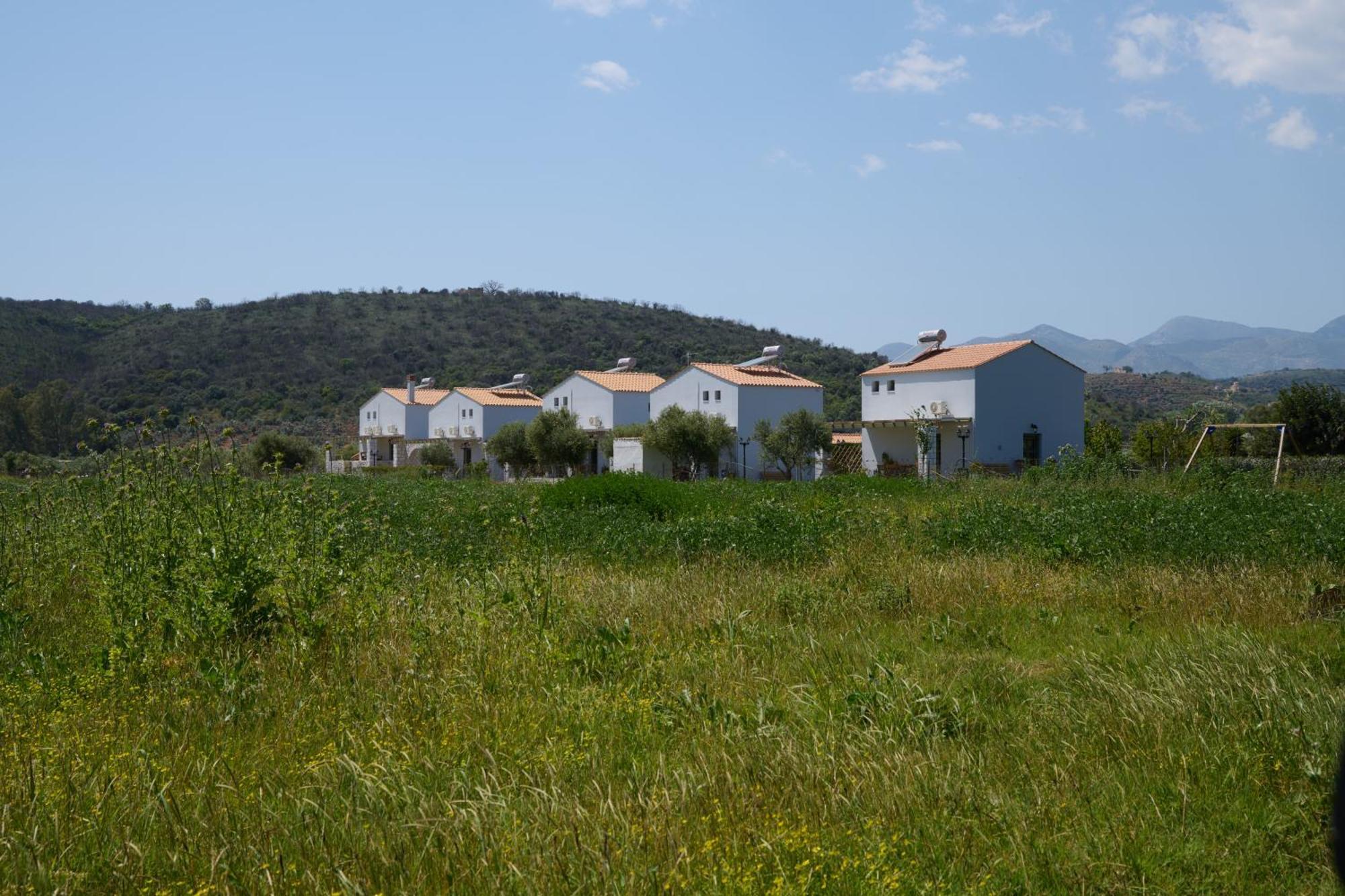 La Familia Luxury Private Maisonettes Near The Sea Gythio Exterior foto