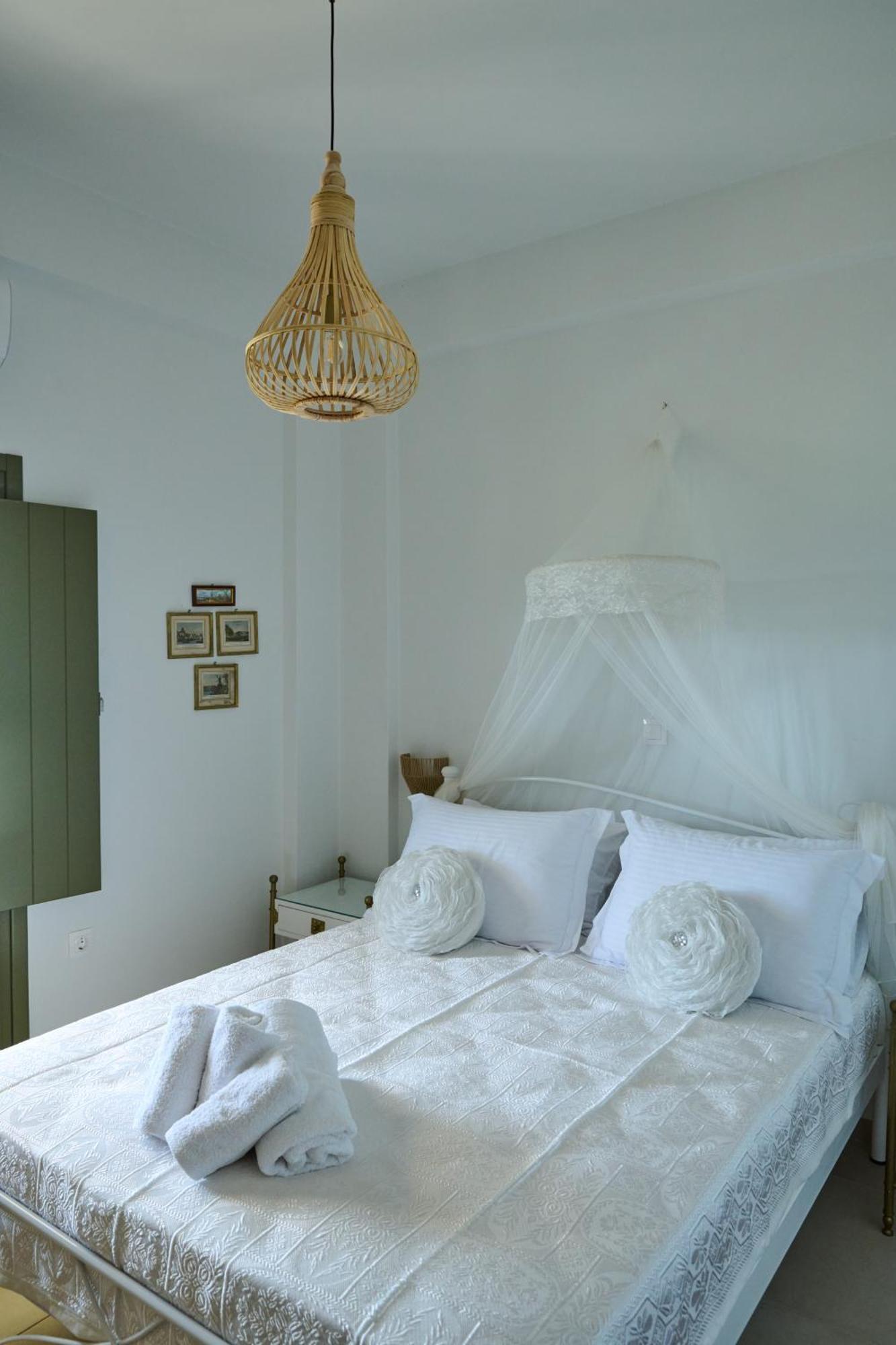La Familia Luxury Private Maisonettes Near The Sea Gythio Exterior foto