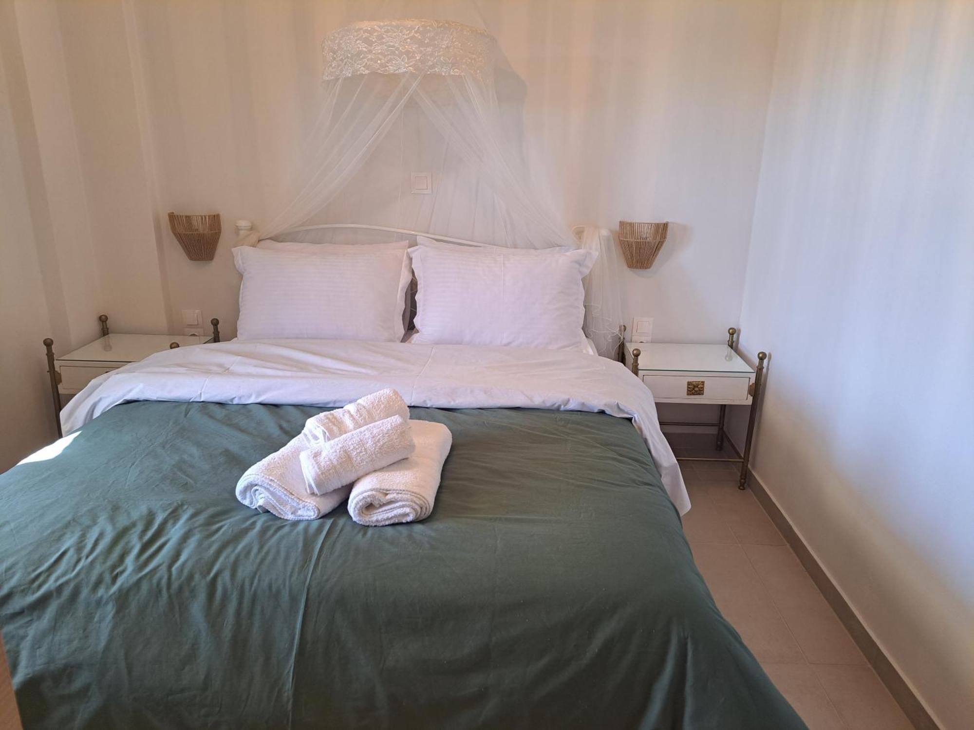 La Familia Luxury Private Maisonettes Near The Sea Gythio Exterior foto